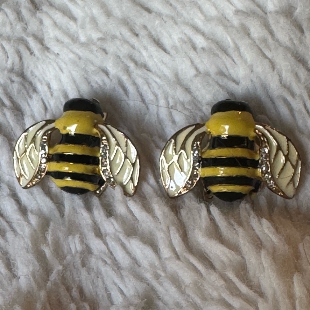 Whimsical 💫✨Bumblebee 🐝 Stud Earrings